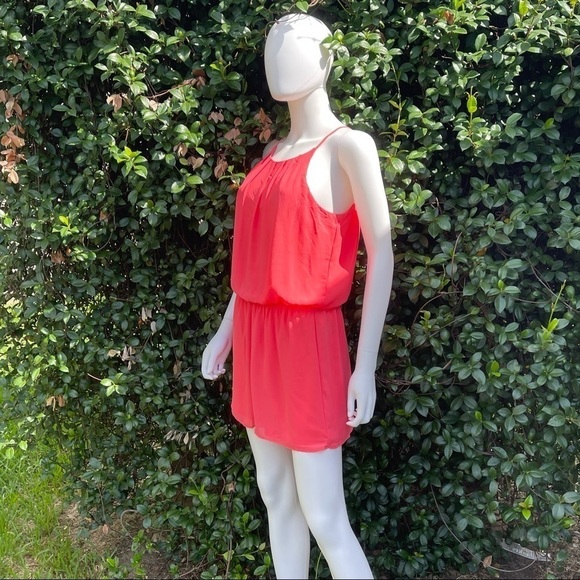 💋NWT BEBE Natalie Pleated Round Neck Short Minimalist Romper - Picture 9 of 12